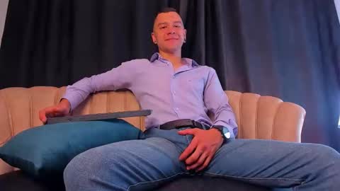 tayler_milers online show from June 2026 04:06:01 AM