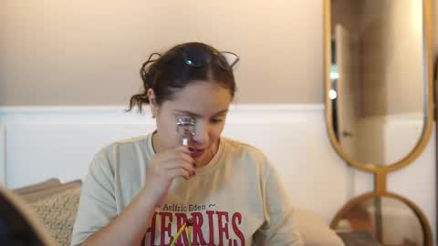 Teylor  Kim online show from October 2025 07:35:02 PM