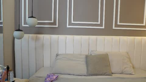 Teylor  Kim online show from November 2025 08:29:01 PM