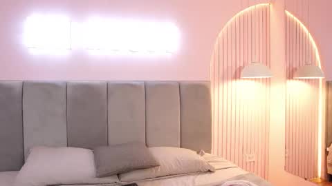 Teylor  Kim online show from January 2026 06:43:02 PM