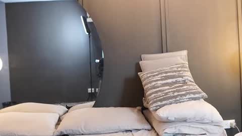 Teylor  Kim online show from January 2026 06:44:01 PM