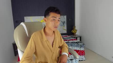 Snapshot of taylermiles chatting on December 2025 03:56:01 AM TAYLER online show from December 2025 03:56:01 AM