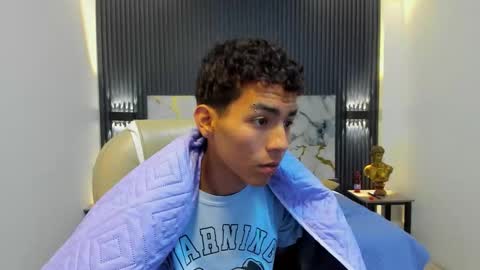 Snapshot of taylermiles chatting on January 2026 06:17:02 AM TAYLER online show from January 2026 06:17:02 AM