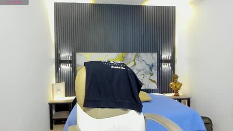 Snapshot of taylermiles chatting on January 2026 03:09:01 AM TAYLER online show from January 2026 03:09:01 AM