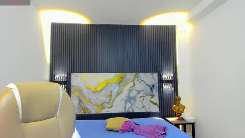 Snapshot of taylermiles chatting on January 2026 12:37:01 AM TAYLER online show from January 2026 12:37:01 AM