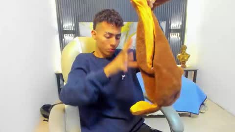 Snapshot of taylermiles chatting on January 2026 02:50:01 AM TAYLER online show from January 2026 02:50:01 AM