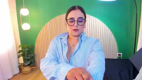 Taylor Bennet online show from March 2026 11:49:02 AM