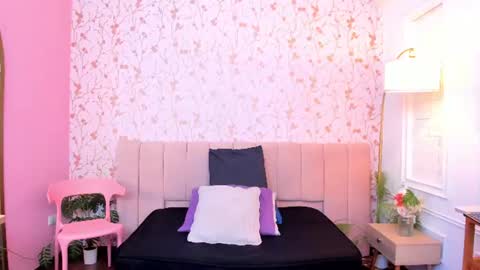 Snapshot of taylor_bennet chatting on June 2026 12:27:02 PM Taylor Bennet online show from June 2026 12:27:02 PM