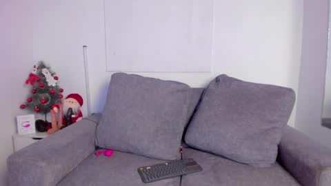 Taylor  online show from December 2024 04:38:01 AM