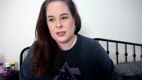 Taylor Michaels online show from September 2025 02:27:02 AM