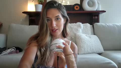 Taylor online show from February 2025 01:04:01 AM