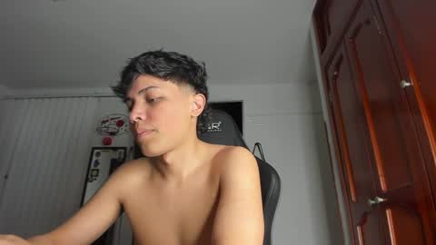 Snapshot of taylorsorf chatting on January 2025 11:51:01 PM taylorsorf online show from January 2025 11:51:01 PM