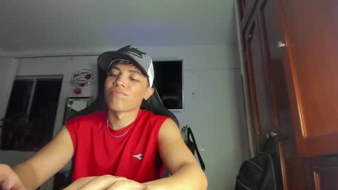 Snapshot of taylorsorf chatting on November 2025 12:32:01 AM taylorsorf online show from November 2025 12:32:01 AM