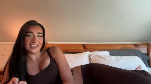 Snapshot of taylorxviolet chatting on May 2026 08:50:02 PM Tayy online show from May 2026 08:50:02 PM