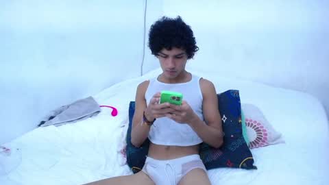 Tayron online show from December 2024 04:19:02 PM