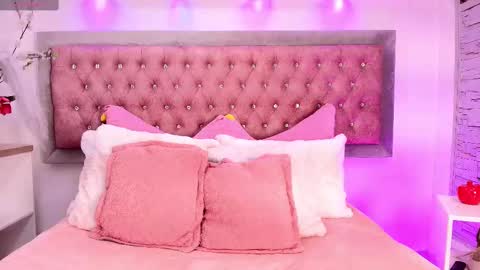 Sofia online show from October 2025 12:56:02 PM