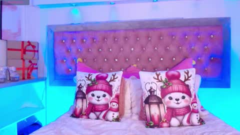 Sofia online show from December 2025 12:56:01 PM