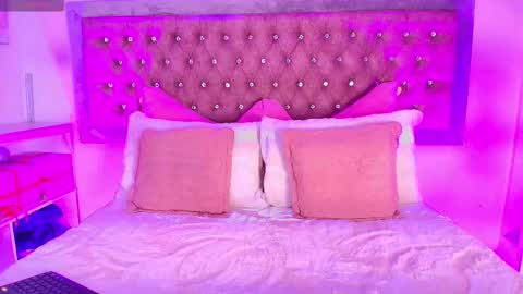 Sofia online show from January 2026 12:53:02 PM