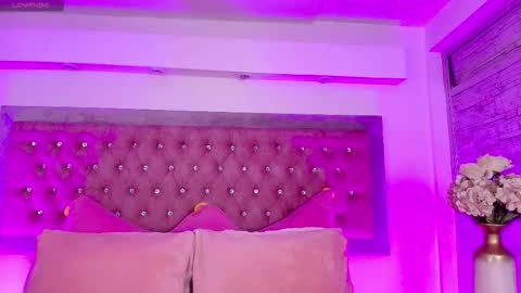 Sofia online show from January 2026 12:43:02 PM