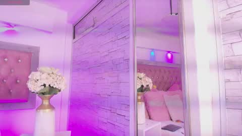 Sofia online show from March 2026 01:50:02 PM