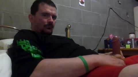 tbaxter95187 online show from April 2026 06:31:02 AM