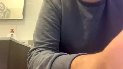 Tbest1986 online show from December 2024 09:55:02 AM