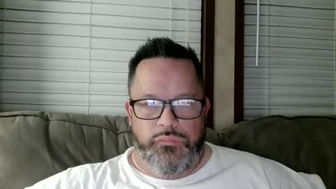 tdhawk87 online show from February 2026 10:41:01 AM