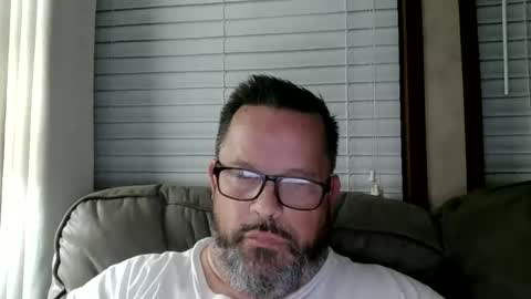 tdhawk87 online show from February 2026 10:44:02 AM