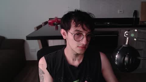 Teo independent model online show from April 2026 11:45:02 AM