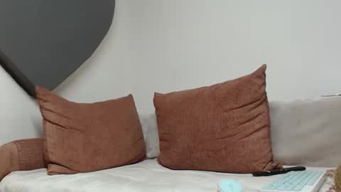 ALICIA--- online show from October 2025 05:48:01 AM