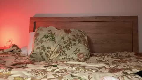 Mary     X TechnoElfff  INST    fansly kissmary online show from May 2026 05:41:01 PM