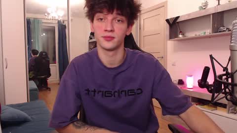 Snapshot of teddy_mode chatting on December 2024 07:01:02 PM Teddy online show from December 2024 07:01:02 PM