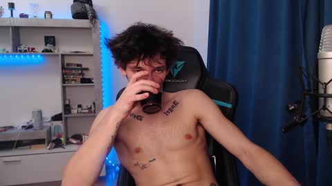 Snapshot of teddy_mode chatting on December 2024 04:13:01 AM Teddy online show from December 2024 04:13:01 AM