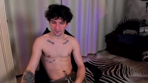 Snapshot of teddy_mode chatting on January 2025 03:22:01 AM Teddy online show from January 2025 03:22:01 AM