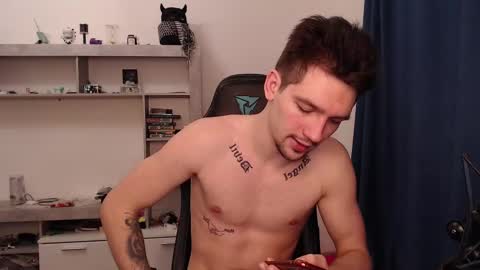 Snapshot of teddy_mode chatting on February 2025 06:19:01 AM Teddy online show from February 2025 06:19:01 AM