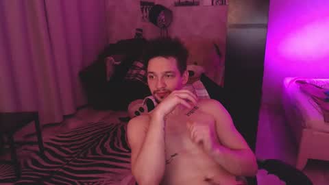 Snapshot of teddy_mode chatting on March 2025 12:26:02 AM Teddy online show from March 2025 12:26:02 AM