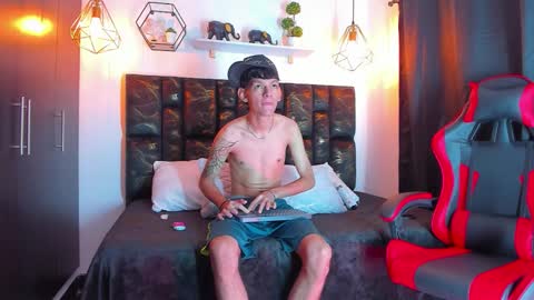 Snapshot of teddy_smith_ chatting on December 2025 11:26:02 AM Smith online show from December 2025 11:26:02 AM