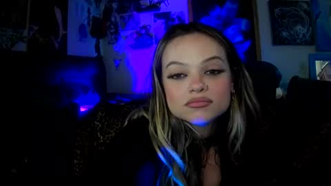 Teddy Sky online show from September 2025 03:45:02 AM