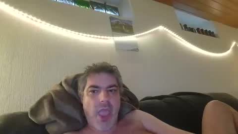 Peter online show from November 2025 07:28:01 AM