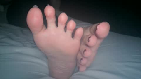 Viv West online show from November 2025 05:07:02 AM