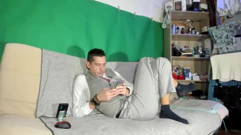 Virg Lszl online show from December 2025 06:38:01 PM