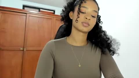 Snapshot of teles10 chatting on February 2025 10:07:02 PM Teles2023 online show from February 2025 10:07:02 PM