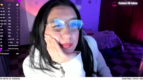 Snapshot of tellme_maddie chatting on May 2026 01:57:16 AM Maddie online show from May 2026 01:57:16 AM