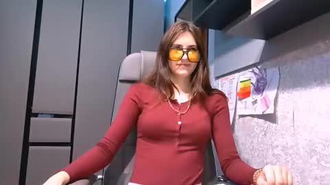 Alice online show from October 2025 06:02:02 AM