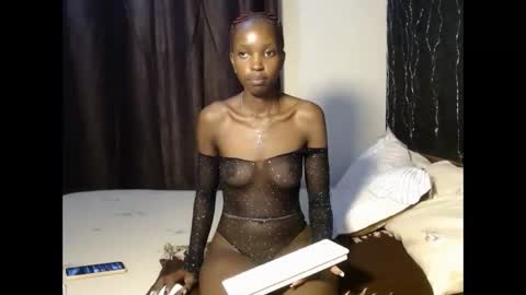 Snapshot of tempting_vibe chatting on November 2025 06:17:01 PM tempting_vibe online show from November 2025 06:17:01 PM