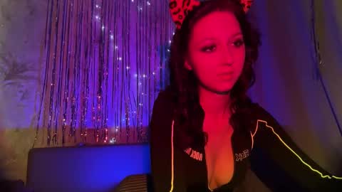 Snapshot of temptingvision chatting on December 2025 09:15:02 AM temptingvision online show from December 2025 09:15:02 AM