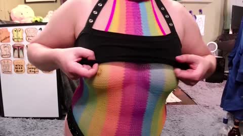 Pixie and Tentacle Overlord online show from January 2025 02:14:02 AM