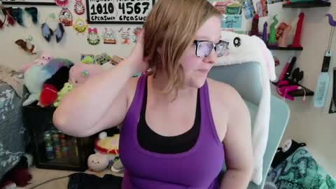 Snapshot of ten_tickle_pixie chatting on April 2026 07:58:02 PM Pixie and Tentacle Overlord online show from April 2026 07:58:02 PM