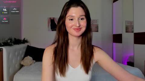 Snapshot of tender_babyy chatting on January 2025 05:33:02 PM Sexy girl Li online show from January 2025 05:33:02 PM