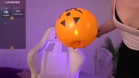 Snapshot of tender_babyy chatting on October 2025 01:35:02 PM Sexy girl Li online show from October 2025 01:35:02 PM